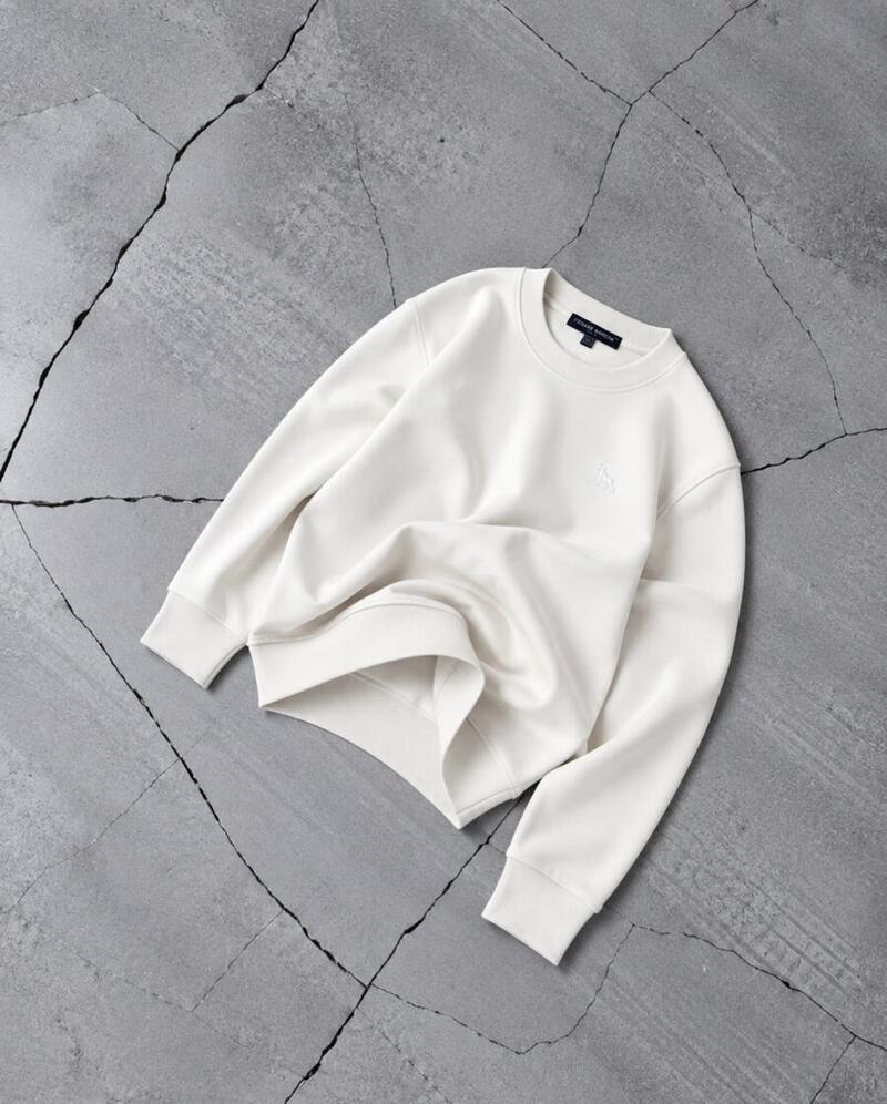 Cremefarbenes Sweatshirt mit Rundhals – Produktfoto